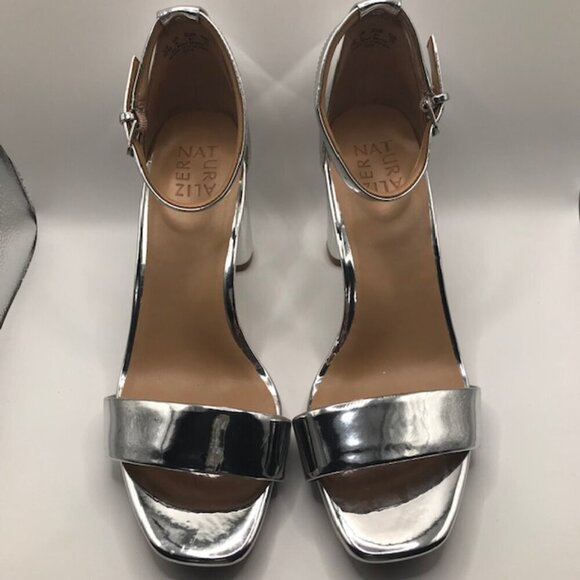 NEW Naturalizer Women's Joy Silver Block Heel Dress Sandal 10M - Picture 4 of 9